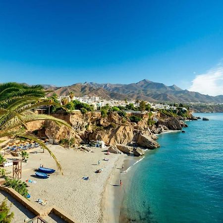 Bonito Piso A 300M De La Playa Nerja Apartment Exterior foto