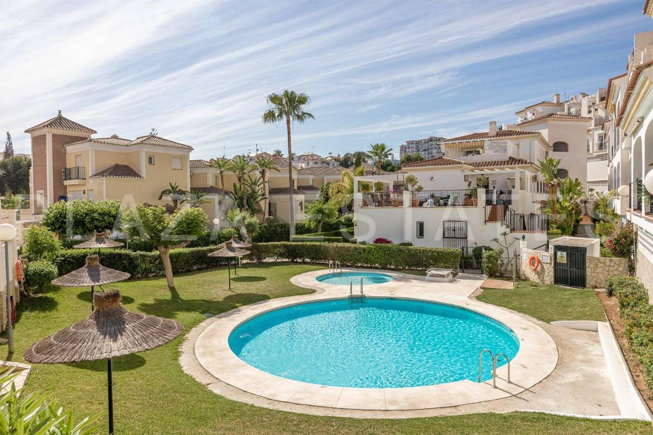 Bonito Piso A 300M De La Playa Nerja Apartment Exterior foto